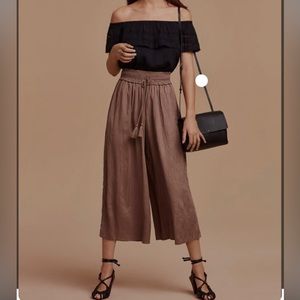 Aritzia Wilfred Nanterre Pant In Nutmeg Size Medium MSRP $118